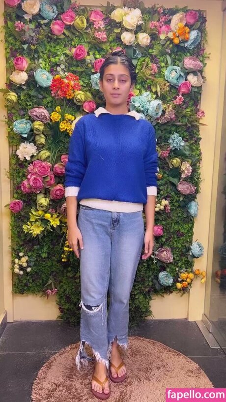 Isha Malviya model porno fotos