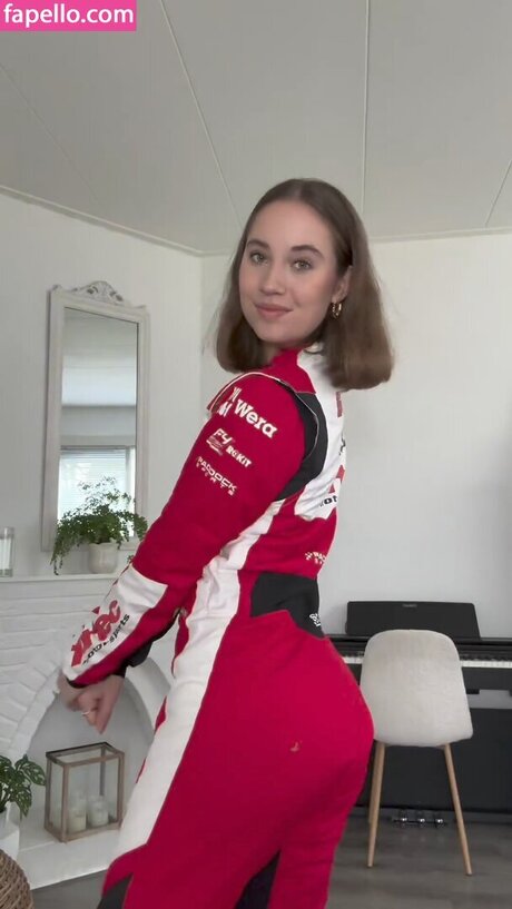 Nina Gademan freie pornografische bild