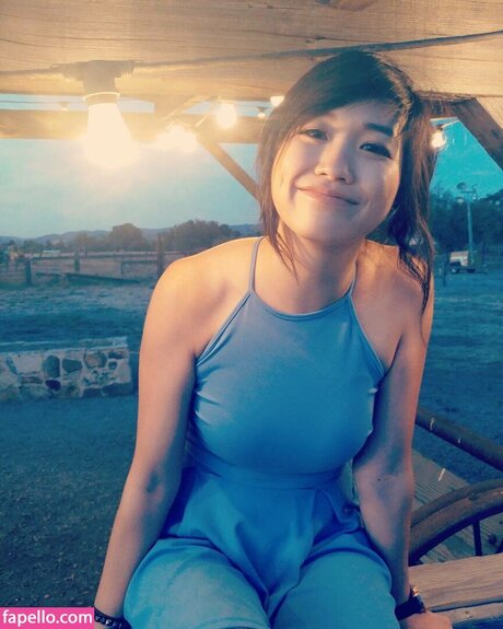 Julia Chow pornostar nacktheit bild