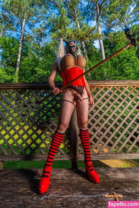 Laura Dotson xxx sexy archiv