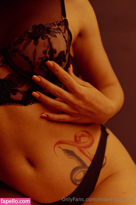 Mila Refacho hübsche erotische galerie