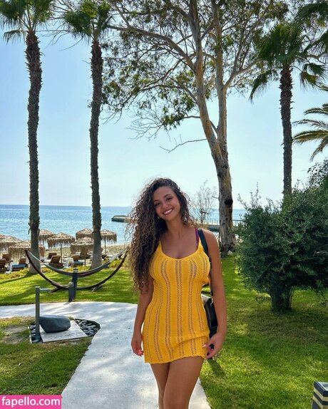 noadabushh model sexy galerie