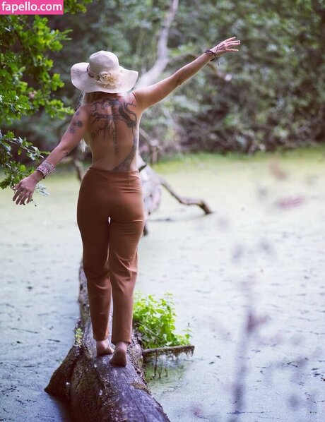 Bell2play erotische kunst archiv