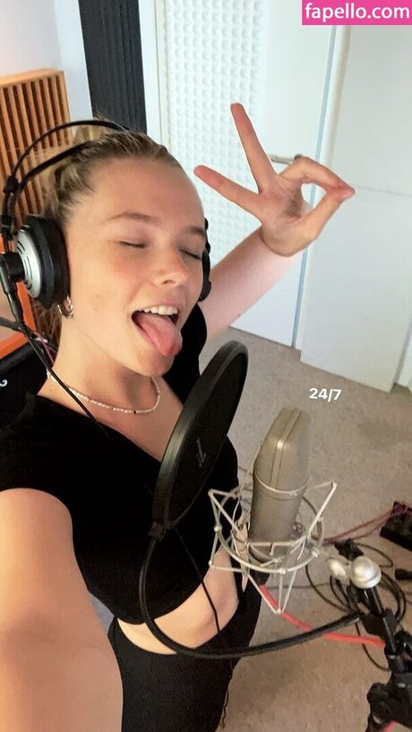 Esther Graf exklusive pornografische fotos