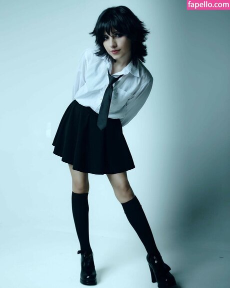 Violent Vira hd pornografische galerie