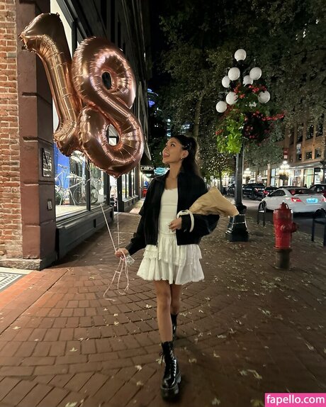 18 teen onlyfans schöne nackte bild