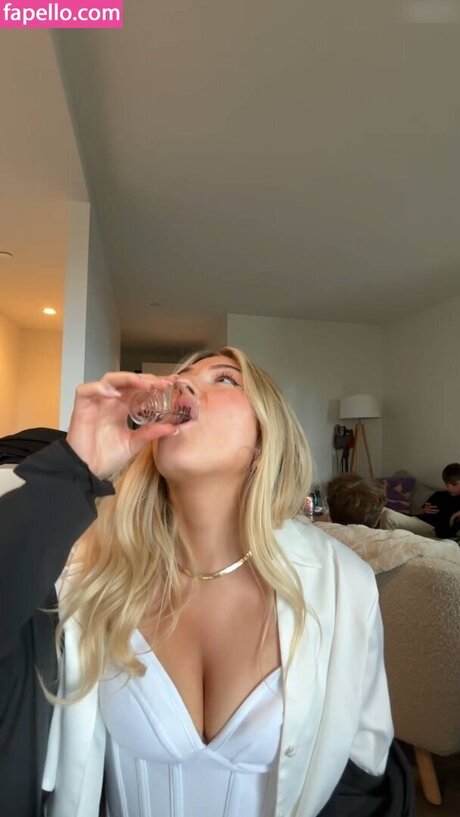 Charlie Ferarie model hd bild