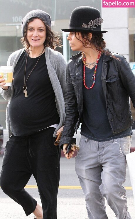 Sara Gilbert erotische hd archiv