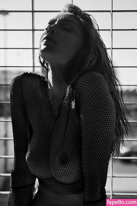 Josephine Lecar heiße erotische bilder