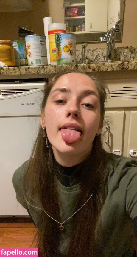 Peachyhal nacktheit porno fotos