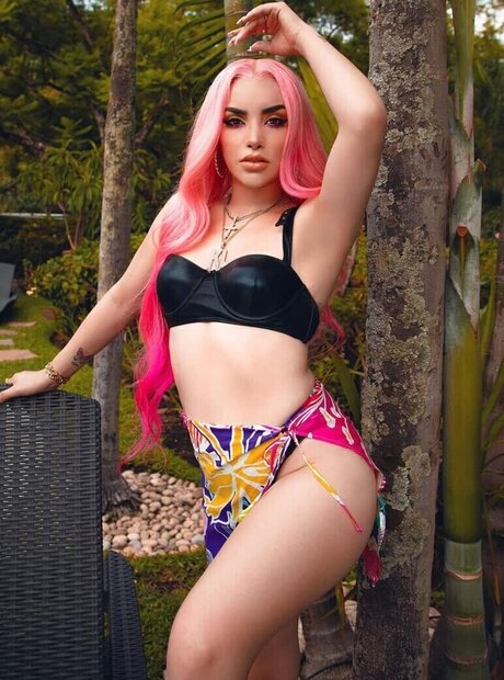 Kimberly Loaiza hd top foto