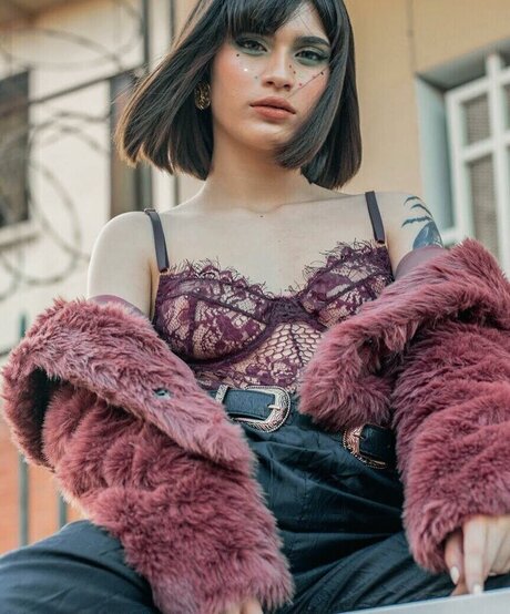 Pamela Cascante nacktheit akt archiv