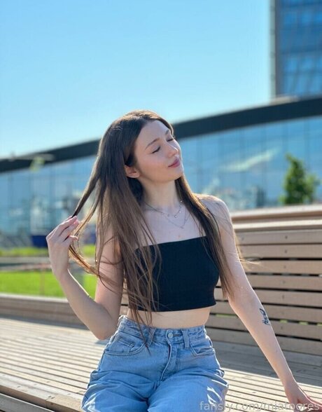 Miatooresss model freie bilder