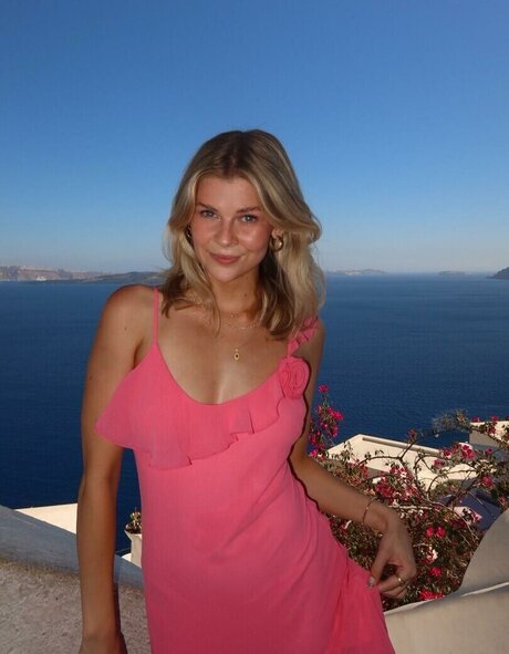 Maria Comstock nacktheit kunst galerie