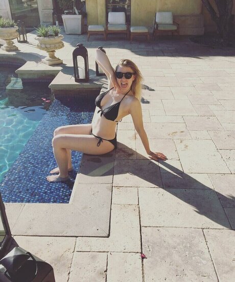 Rebecca Lucy Taylor perfekte nackten archiv