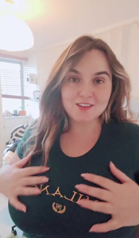 Emilywiththejuice perfekte erotische bild