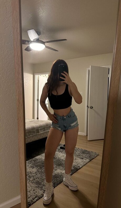 Nelly Becmac pornostar nackt bilder