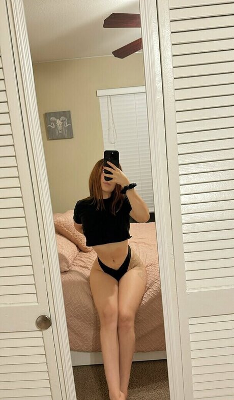 Nelly Becmac model sexy foto