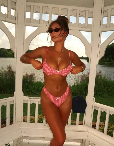 Taylor Morland xxx akt archiv