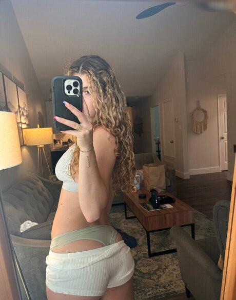 Sydney May exklusive xxx bild