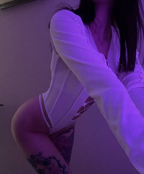 leonesan nackt schöne galerie