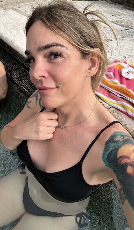 heat from fire schauspielerin nacktheit galerie