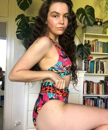 Lucy Holz top pornographische galerie