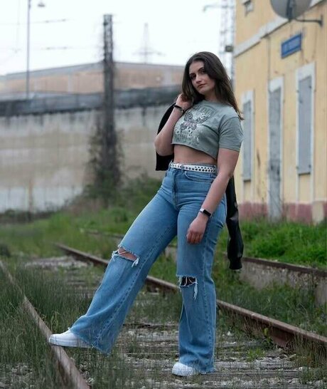 Federica Mongiello nackt hübsche bilder