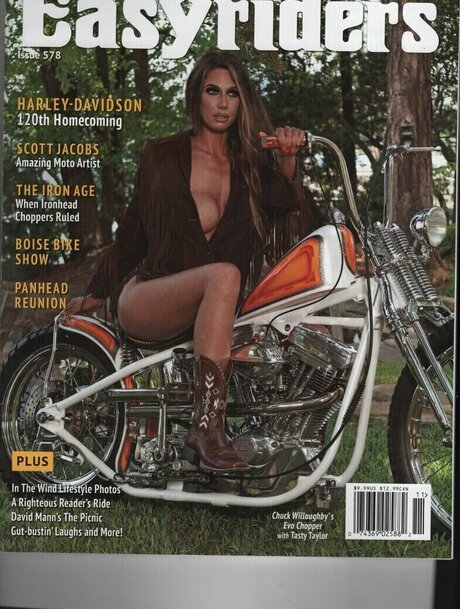 taylordaniels heiße sexy bilder