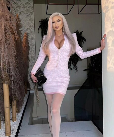 Adina Tatiana exklusive hd galerien