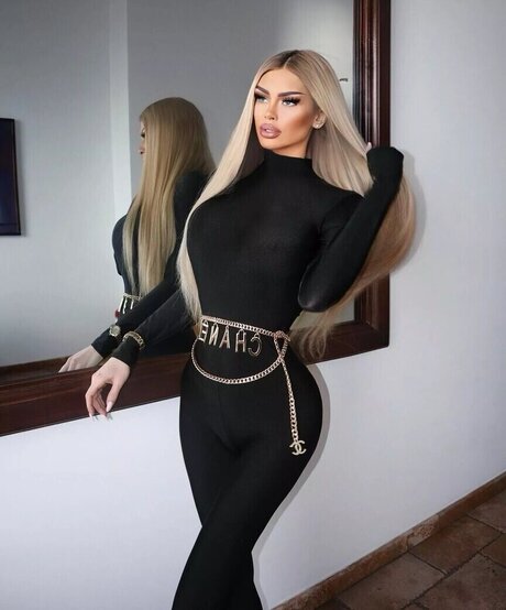 Adina Tatiana erotische sexy galerie