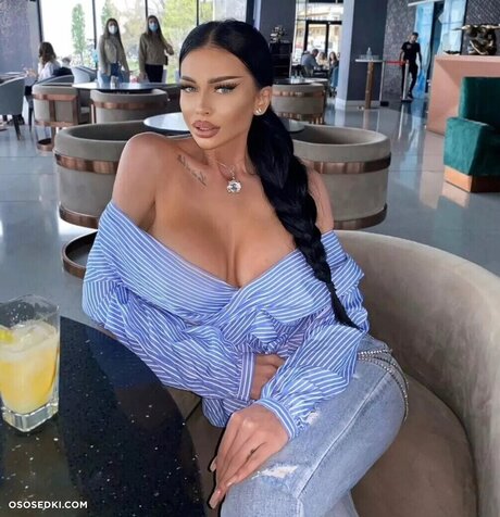 Adina Tatiana heiße hübsche foto