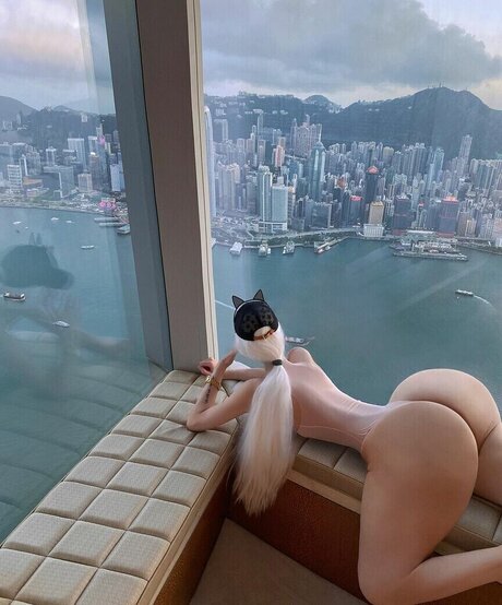 King Luxy schauspielerin exklusive fotos