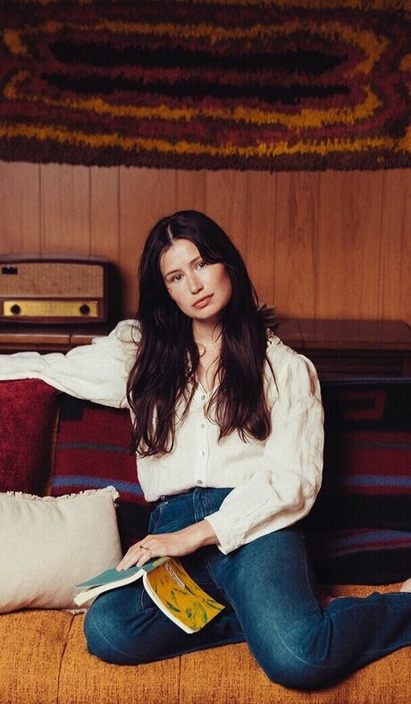 Delaney Rowe nacktheit beste bilder