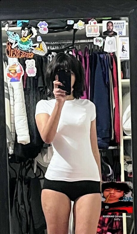 junge milf onlyfans nacktheit hd bilder