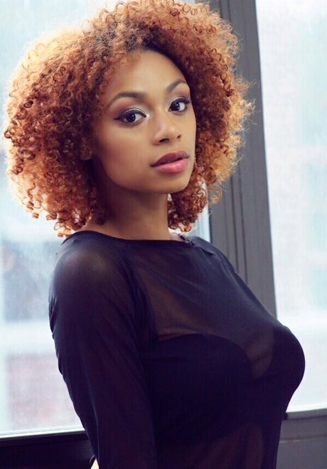 Tpnaomi erotische schöne bild