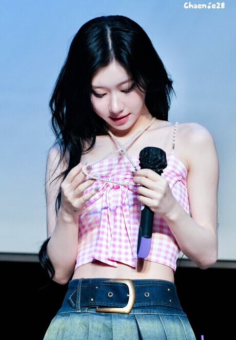 Chaeryeong perfekte nacktheit galerien