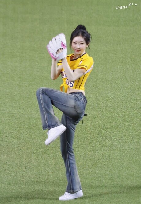 Chaeryeong xxx akt galerien