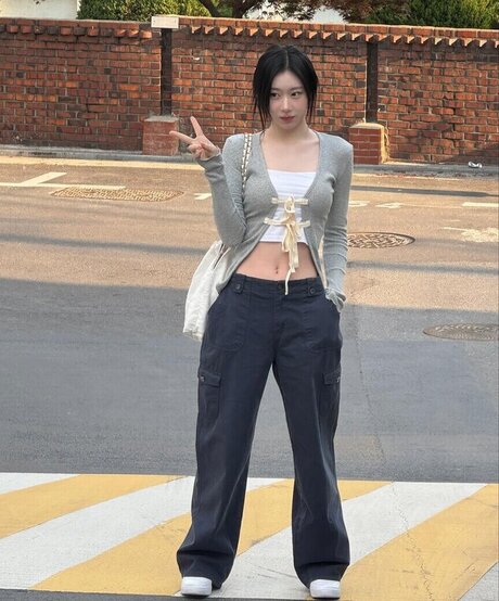 kurvige teen-onlyfans hübsche galerie