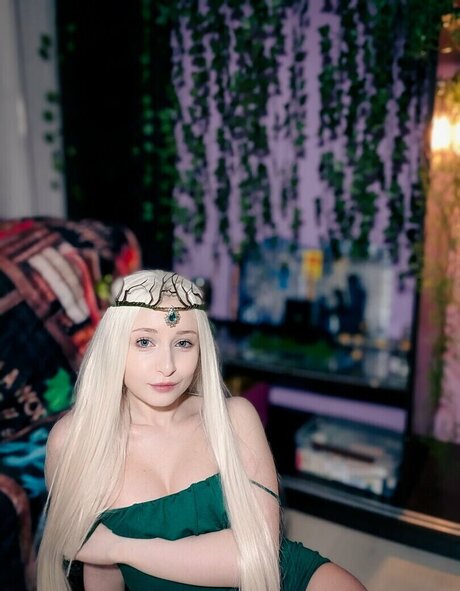 aheliana hübsche nacktheit galerie