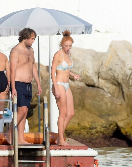 Anna Ermakova model erwachsene fotos