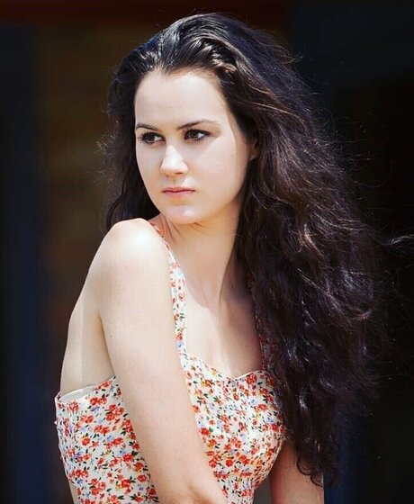 Sydney Watson schöne sexy foto