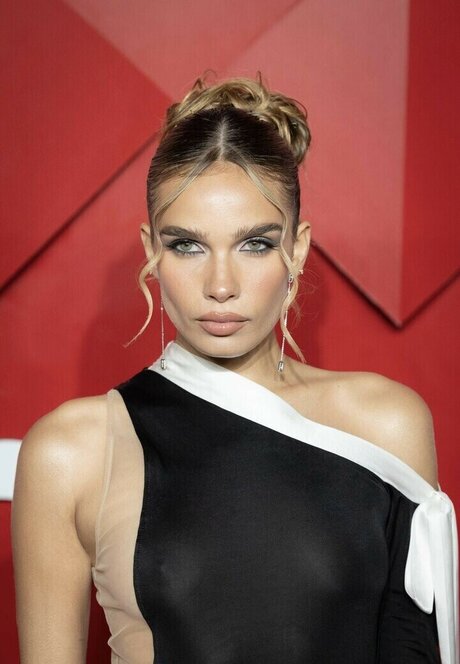 Hana Cross pornostar beste bilder