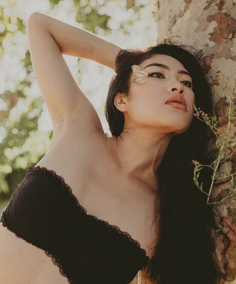 Allison Yellow sexy xxx bilder