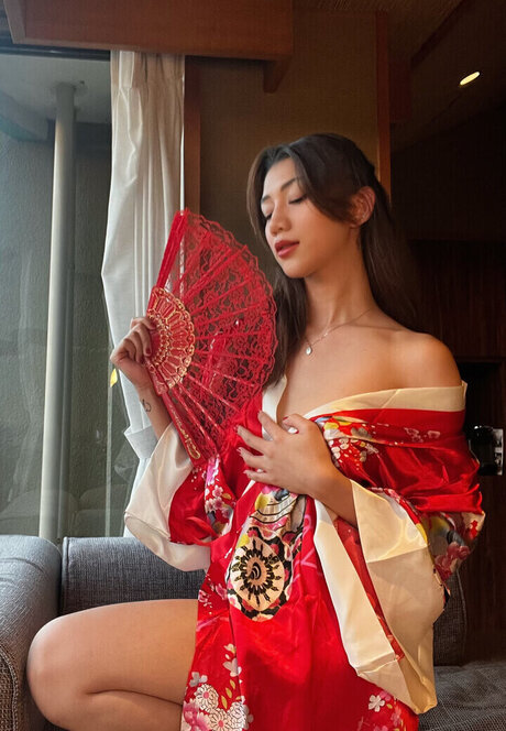 Shinta Khyuliang erwachsene beste bild