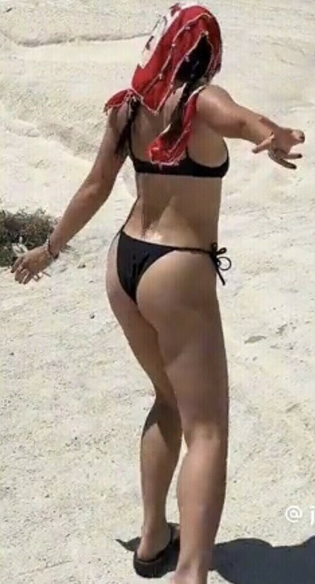 Jennifer Mika erwachsene heiße bild