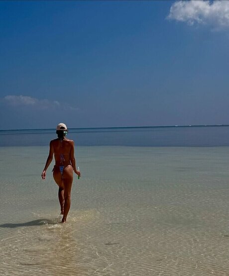 Nina Janova perfekte nette bild