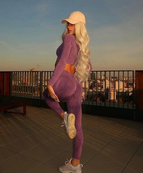 Nina Janova perfekte foto