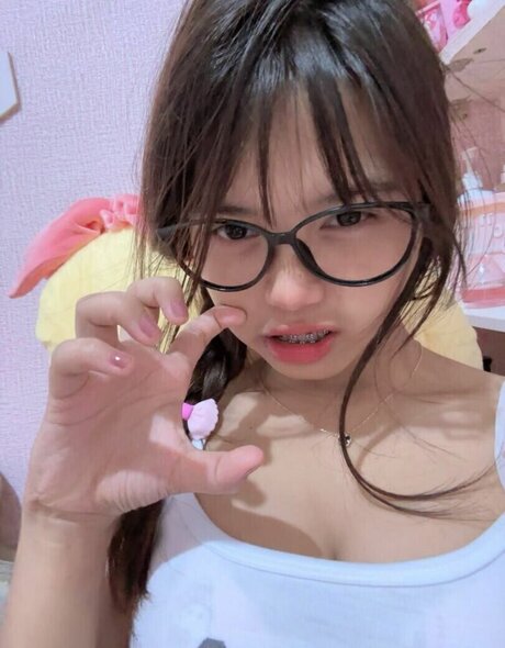 Riska Saputri perfekte schöne foto