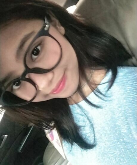 Riska Saputri schöne hd bild